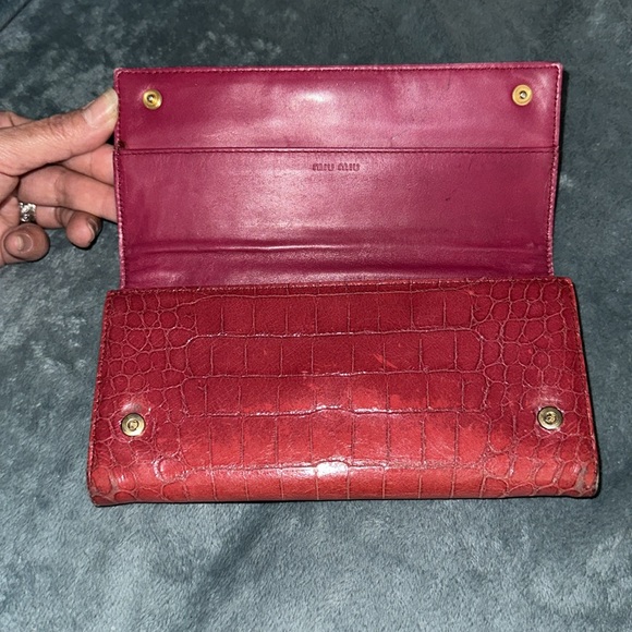 Miu Miu red long wallet crocodile embossed with pink interior gold hardware 💕 - Picture 3 of 13